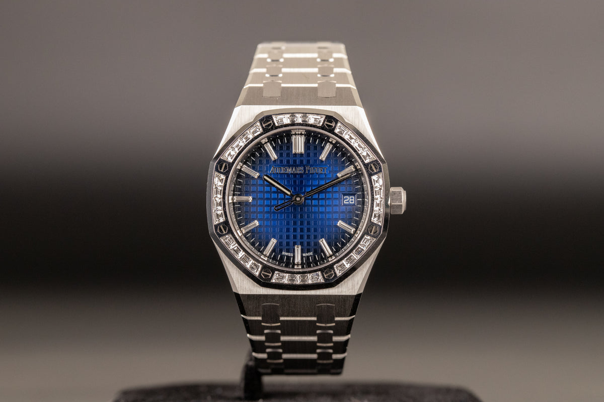 Audemars Piguet<br>77451BC Royal Oak Blue Dial Diamond Bezel