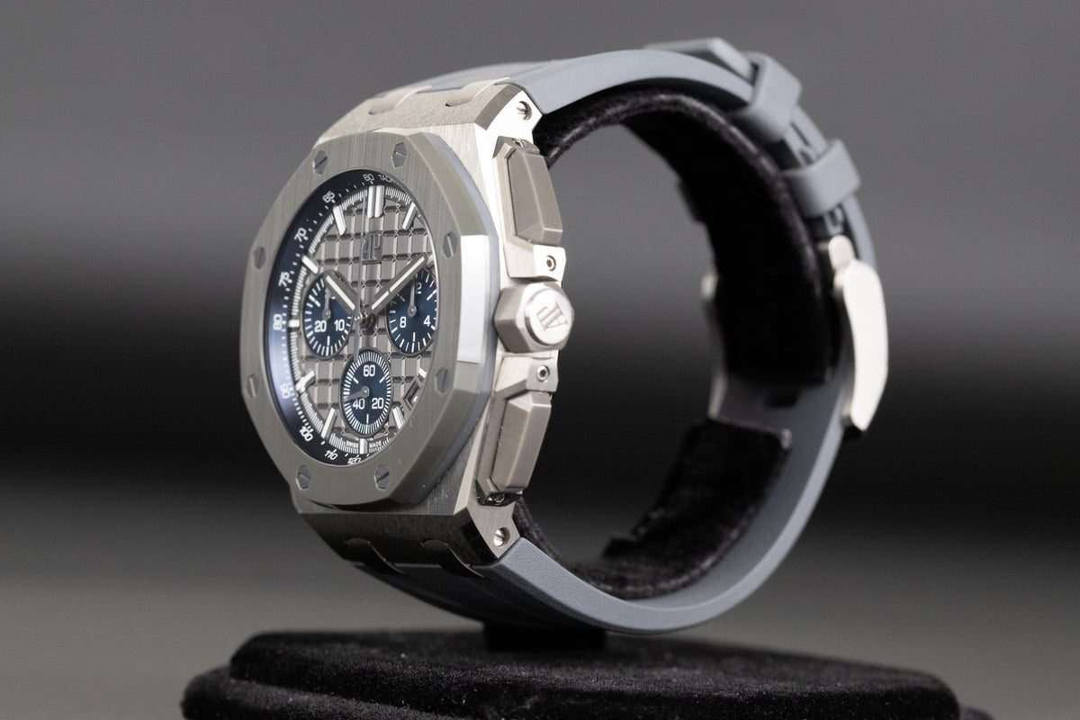 Audemars Piguet<br>26420IO Royal Oak Offshore Grey Dial