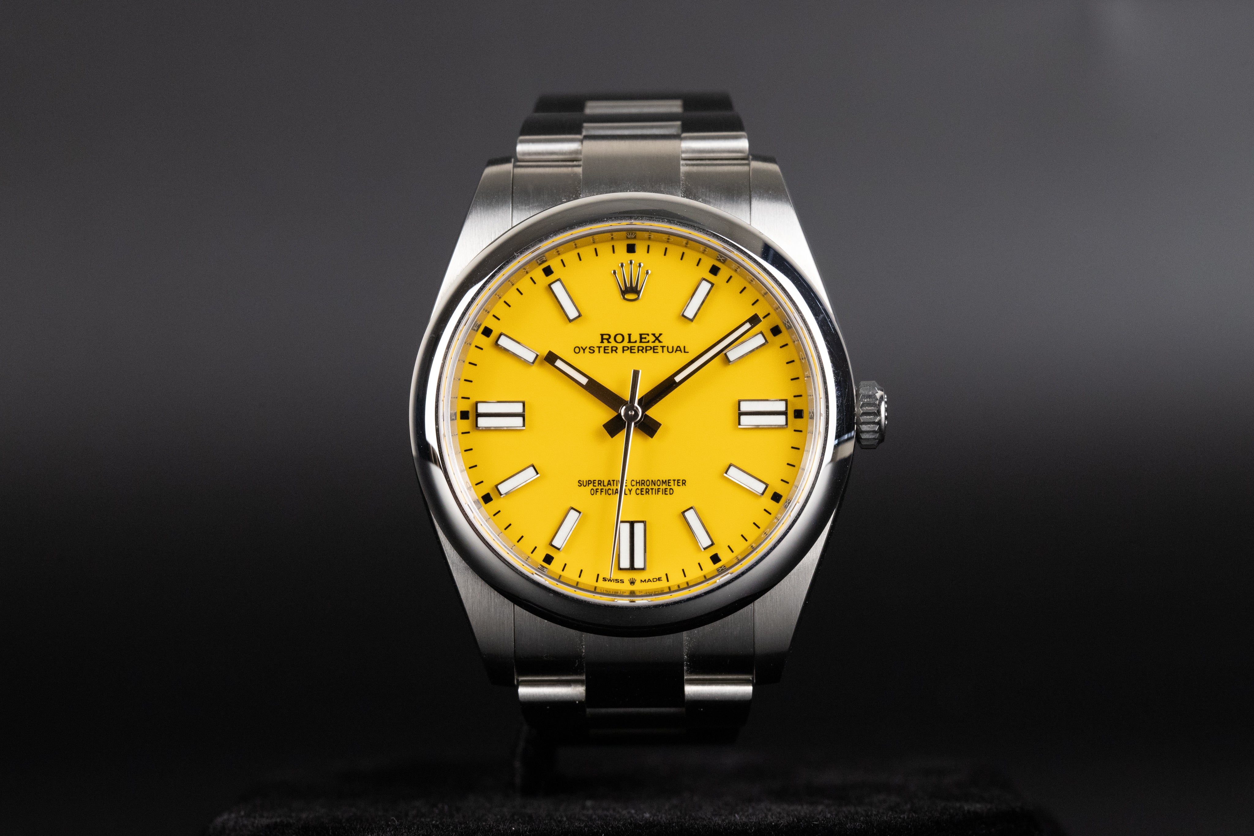 Rolex124300 Oyster Perpetual 41mm Yellow Dial