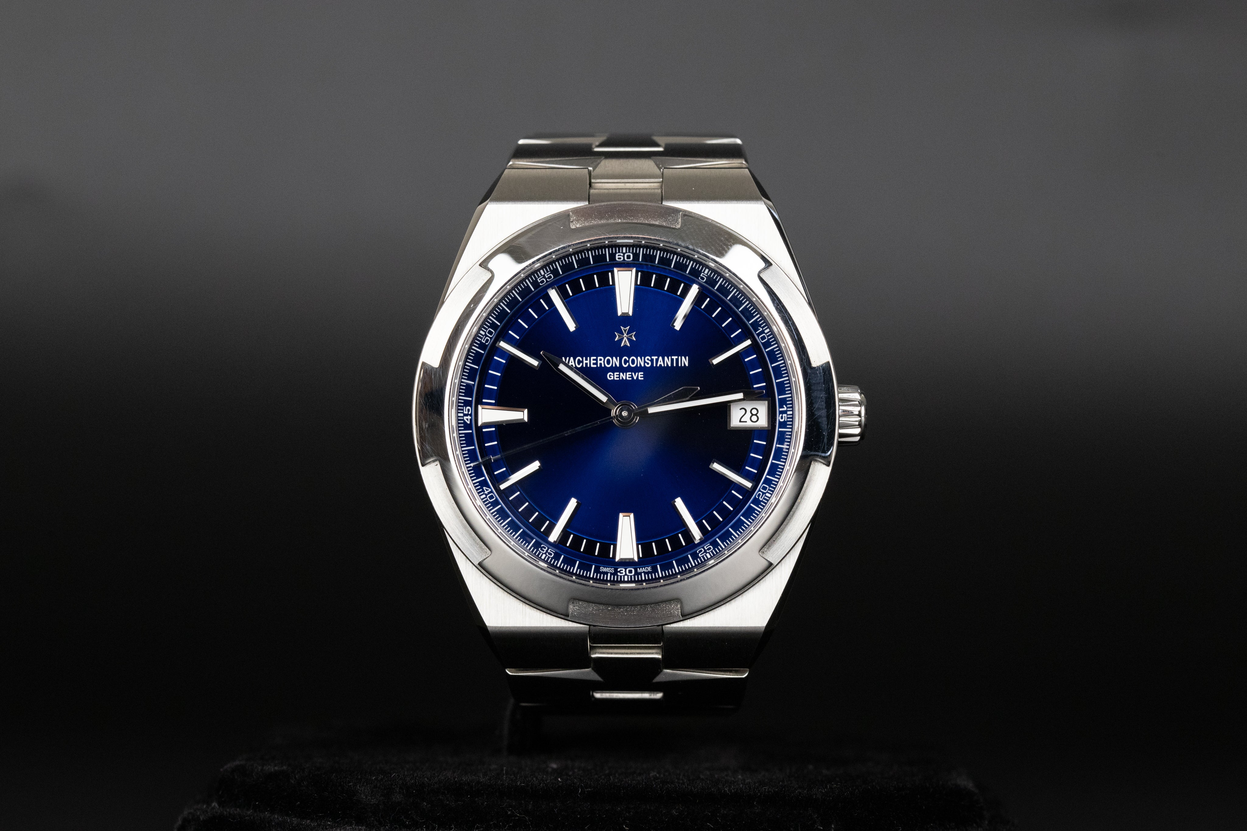 Vacheron Constantin4500V 110A B128 Overseas Automatic Blue Dial