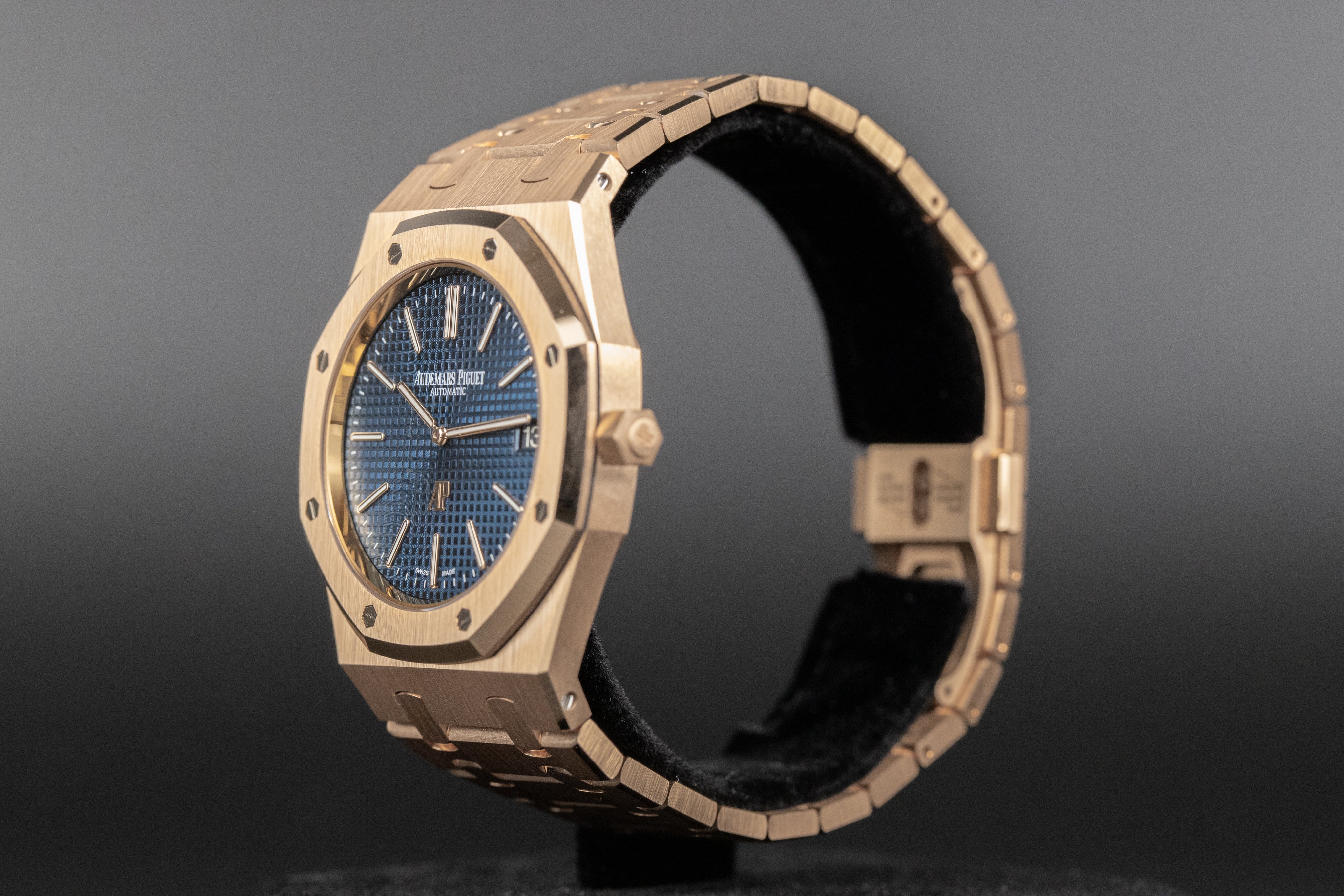 Audemars Piguet15202OR Royal Oak Jumbo Blue Dial Newport Watch Club