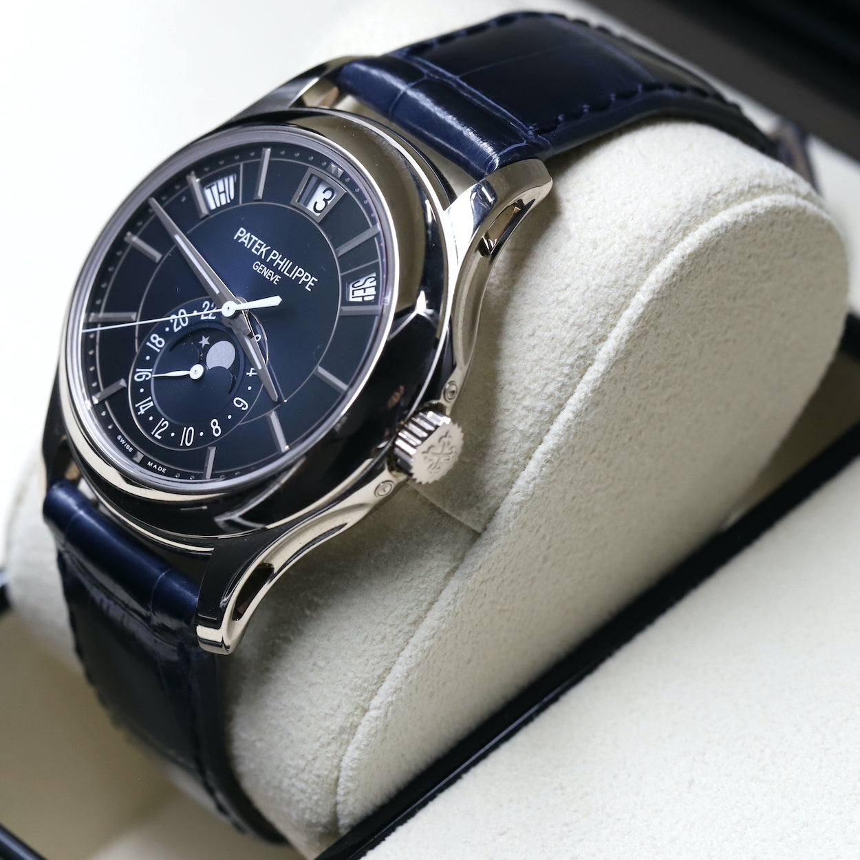 Patek philippe complications online 5205g