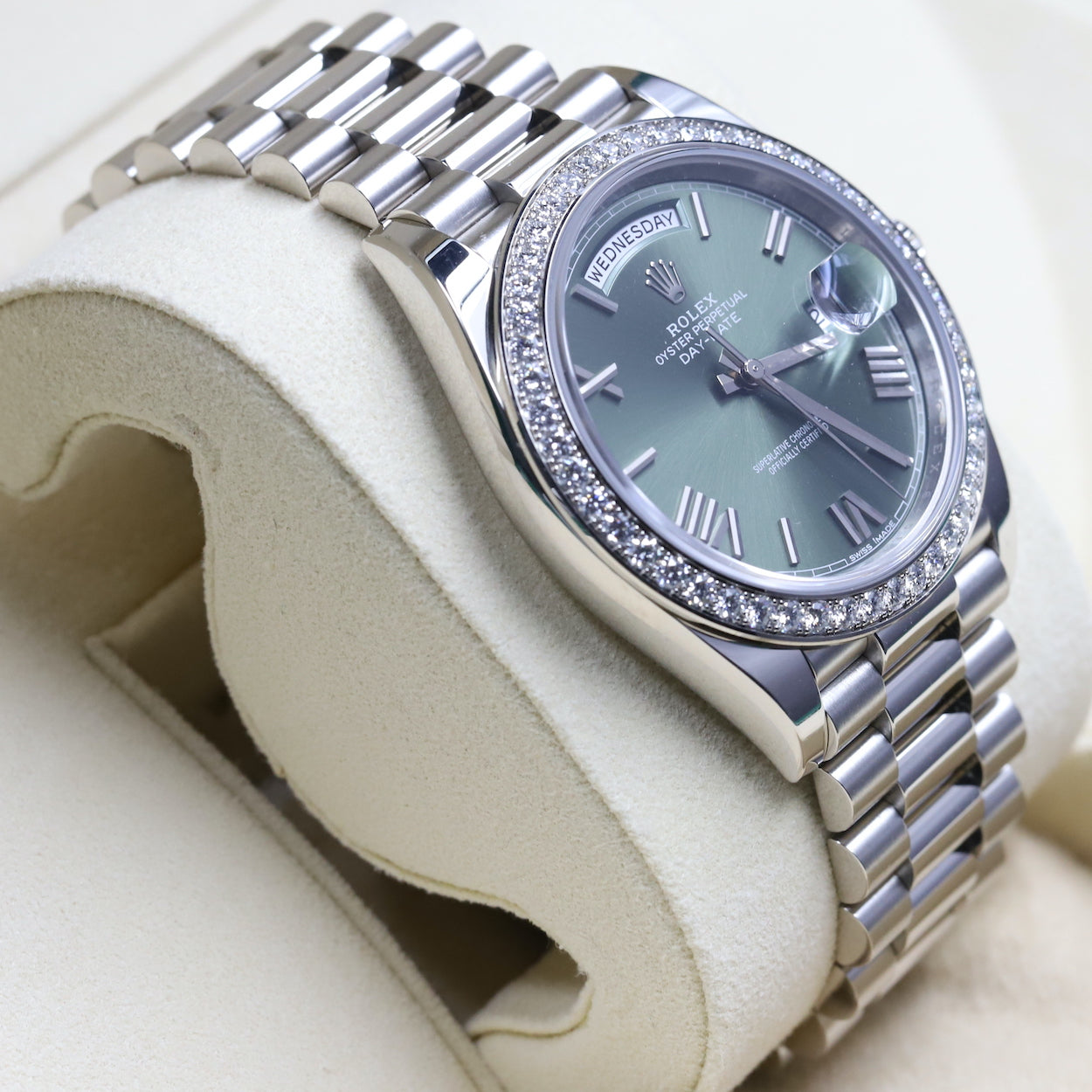 Rolex228349RBR DayDate 40 White Gold Diamond Bezel Green Dial 