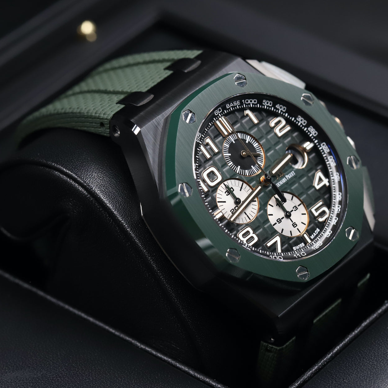 Audemars Piguet26405CE Royal Oak Offshore Green Dial Newport