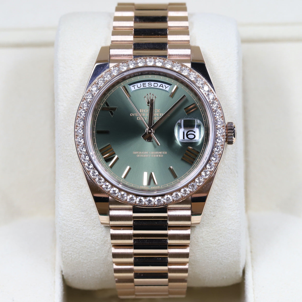 Rolex day date best sale rose gold diamond bezel