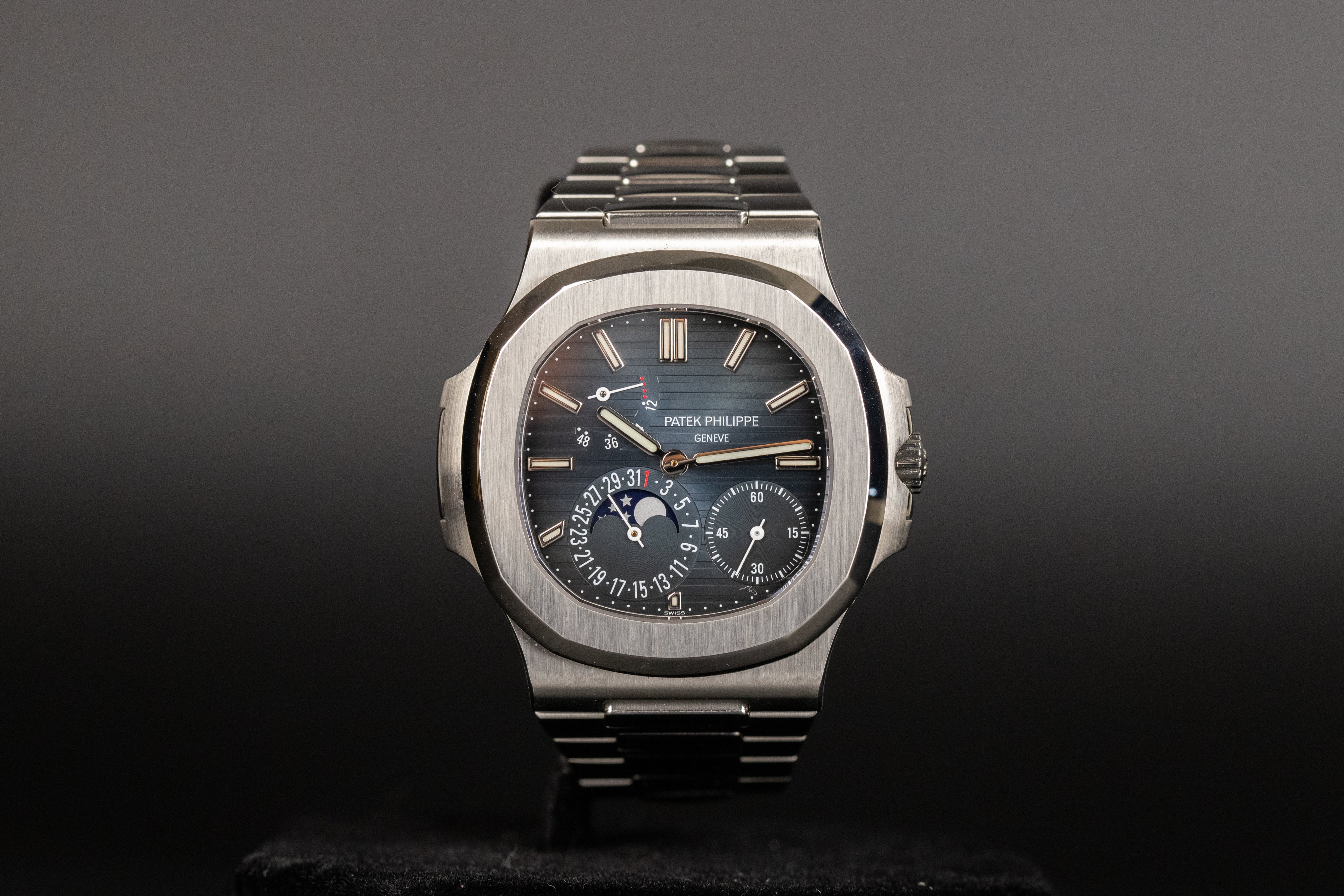 Patek philippe clearance nautilus titan black